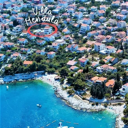 Villa Mendula Trogir - Luxury Villa By The Beach - Heated Pool - Lush Green Garden * Trogir