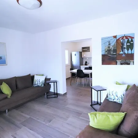 Vila Villa Mendula Trogir - Luxury Villa By The Beach - Heated Pool - Lush Green Garden