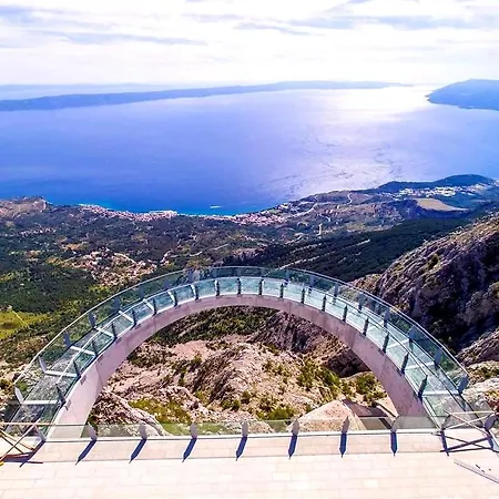 Villa Mendula - Luxury By The - Heated Pool - Lush Garden Traù