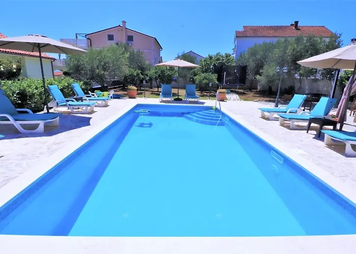 Villa Villa Mendula Trogir - Luxury Villa By The Beach - Heated Pool - Lush Green Garden