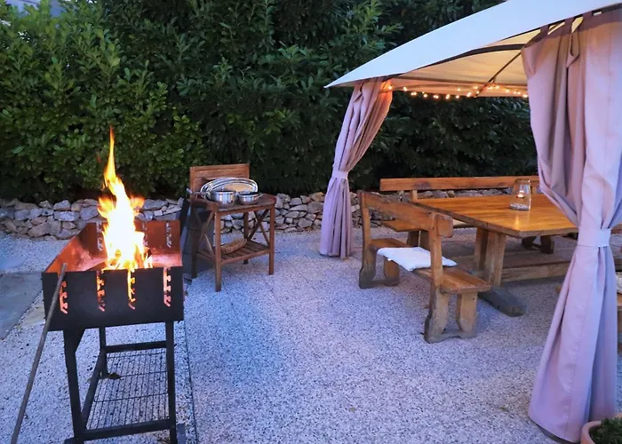 Mendula - Luxury By The - Heated Pool - Lush Garden Вілла *