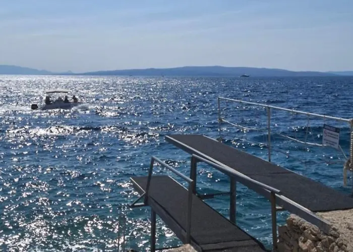 Villa Mendula Trogir - Luxury Villa By The Beach - Heated Pool - Lush Green Garden