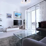 Villa Mendula Trogir - Luxury Villa By The Beach - Heated Pool - Lush Green Garden *