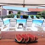 Villa Villa Mendula Trogir - Luxury Villa By The Beach - Heated Pool - Lush Green Garden