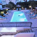 Villa Villa Mendula Trogir - Luxury Villa By The Beach - Heated Pool - Lush Green Garden Trogir