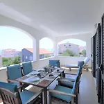 Villa Mendula Trogir - Luxury Villa By The Beach - Heated Pool - Lush Green Garden *