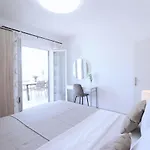 Villa Mendula Trogir - Luxury Villa By The Beach - Heated Pool - Lush Green Garden Villa *