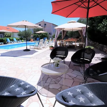 Вилла Mendula - Luxury By The - Heated Pool - Lush Garden