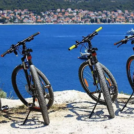 Mendula - Luxury By The - Heated Pool - Lush Garden Вилла