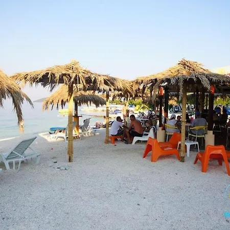 Вилла Mendula - Luxury By The - Heated Pool - Lush Garden Трогир