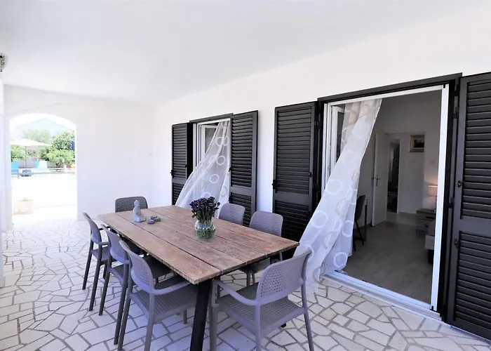 Mendula - Luxury By The - Heated Pool - Lush Garden * Τρογκίρ