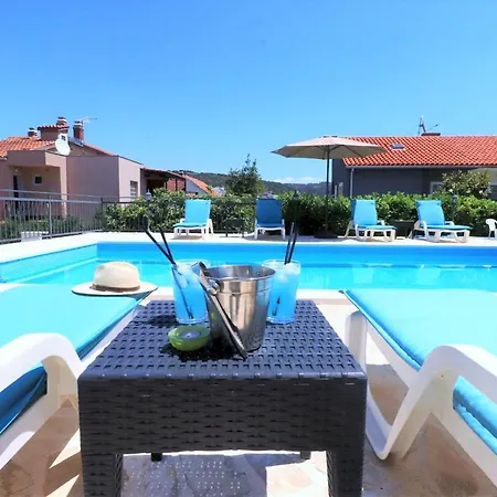 Mendula - Luxury By The - Heated Pool - Organic Garden * Trogir